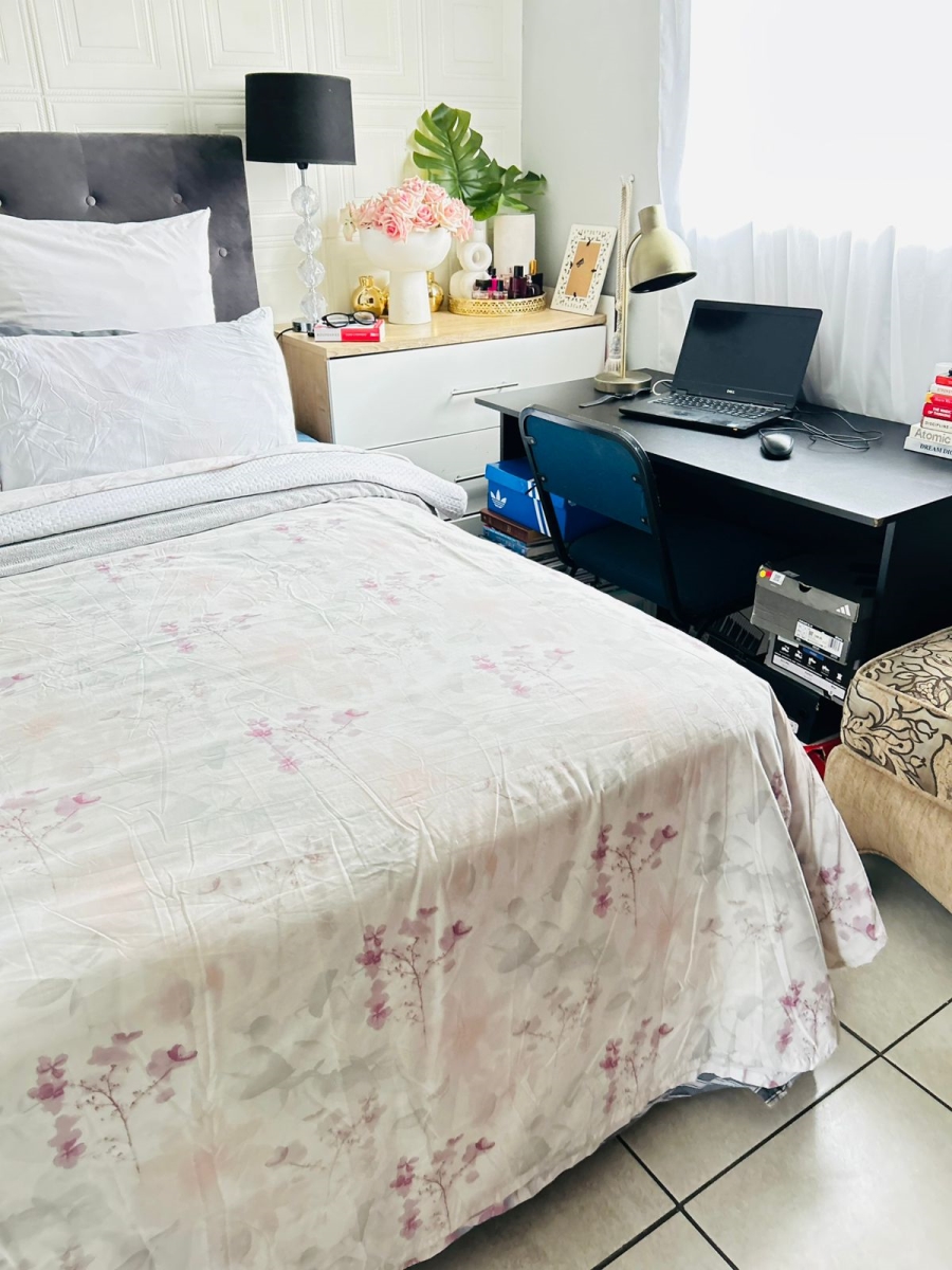 To Let 2 Bedroom Property for Rent in Waterval East North West